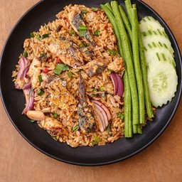 [อร่อยซ่ากับโค้ก] ข้าวผัด ปลาทูแซ่บ ปลาทูเน้น +  โค้ก ไม่มีน้ำตาล (กระป๋อง)