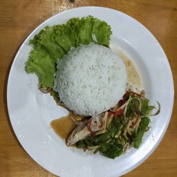 ข้าวราดปลาทับทิมนึ่งซี่อิ้ว