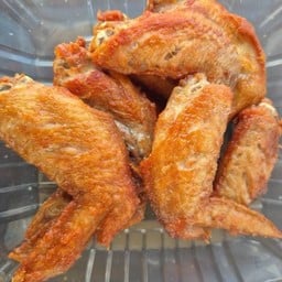 สวนอาหารบ่อพลอย