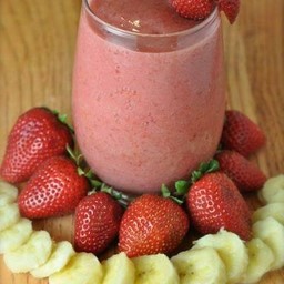 สตรอว์เบอร์รี่+กล้วยนมสดปั่น