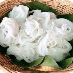 สีส้มขนมจีน