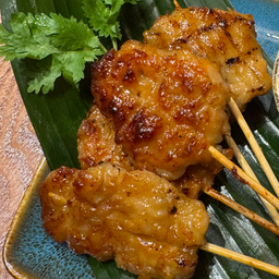 หมูปิ้งนมสดไม้ใหญ่ 1 ชุด