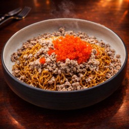 มาม่าหมูสับผัดไข่กุ้ง