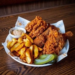 M Fry - เซทไก่ทอด 4 ชิ้น สำหรับ 3-4 ท่าน.