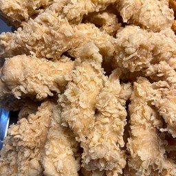 น้องปีใหม่ไก่แซ่บ ก๋วยเตี๋ยวเนื้อสดรสเด็ด เสรีไทยซอย 7 แยก 7