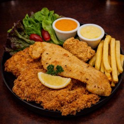 สเต็กอกไก่ทอด + ปลาดอลลี่ย่างเนย