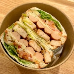 อกไก่+ไส้กรอก (Chicken & Sausage)