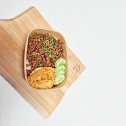 ข้าวหมูสับผัดพริกลาบ