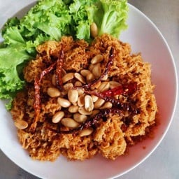 ยำปลาดุกฟู