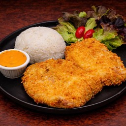 ข้าวหมูสันคอทอดพริกไทยดำ