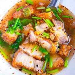 ต้มเเซ่บหมูทอด