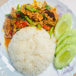 ข้าวพริกแกงเนื้อ