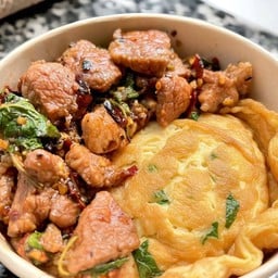 อย่าสั่งถ้ายังไม่หิว ( กระเพราพริกแห้ง )