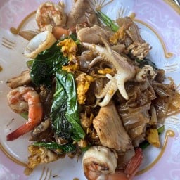 ราดหน้าพันปี (ตลาดฤทธิ์สุข)