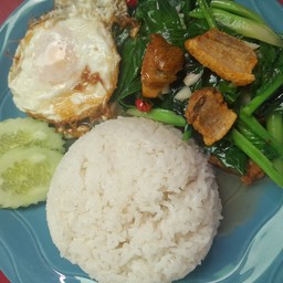 คะน้าหมูกรอบ+ไข่ดาว