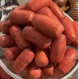 ไส้กรอกแดงตำนาน 4 ชิ้น ชุดละ