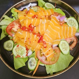 ยำแซลมอน