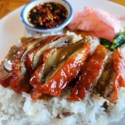 นาซนีน ข้าวเหนียวไก่ทอด@หน้าโซน10