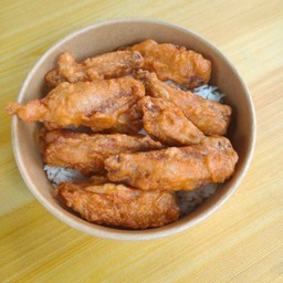 ข้าวปีกกลางทอด