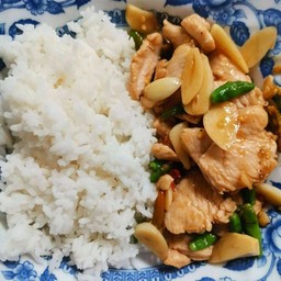 ข้าว อกไก่ผัดพริกสด