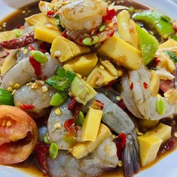 ตำหน่อไม้กุ้งสด