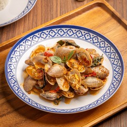 ผัดหอยลายน้ำพริกเผา