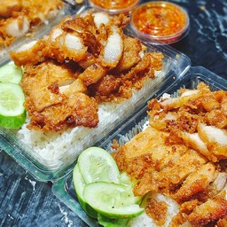 หมูทอดคุณยศ