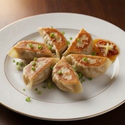 เกี๊ยวซ่าโกต้อม (ทอดน้ำ) 6 ชิ้น