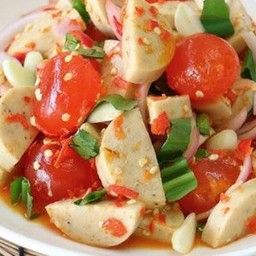 ยำไก่ยอไข่แดง