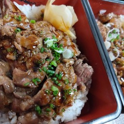 ข้าวหน้าเนื้อวากิวA5