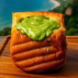 ขนมปังปิ้งไส้สังขยาชาเขียว