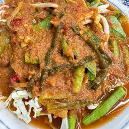 ชุดขนมจีนน้ำยาป่า+ลูกชิ้นปลา+ผักสด