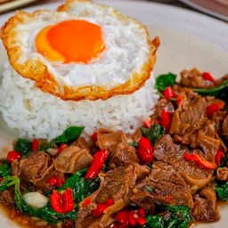 กระเพราหมูตุ๋น