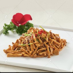 19-เห็ดชิเมจิขาวผัดเผ็ดหอยทาก