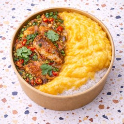 ข้าวหน้าไข่ข้น + ยำปลากระป๋อง