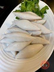 ลูกชิ้นทอด น้ำจิ้มมะขามรสเด็ด