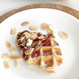 มินิครอฟเฟิล ทูโทน (ขนาด 30 g.) ตัวเล็ก