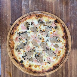 Fresh truffle pizza