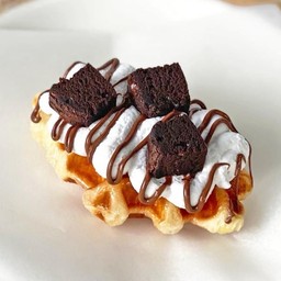 มินิครอฟเฟิล วิปครีม+บราวนี่+นูเทล่า (ขนาด 30 g.) ตัวเล็ก