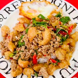 ข้าวกะเพราหมูสับกากหมู