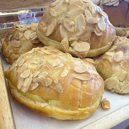 Hokkaido Bakery (ฮอกไกโด เบเกอรี่) สาขา 2 PTT Station บางนา-ตราด กม.29