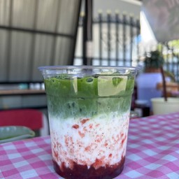 มัทฉะสตรอเบอรี่เอิร์ลเกรย์