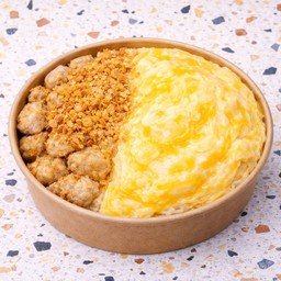 ข้าวหน้าไข่ข้น + หมูเด้งกระเทียม