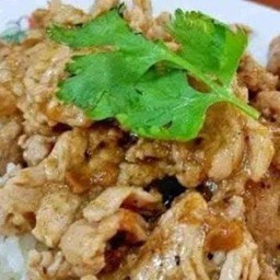 ข้าวหมูกระเทียม