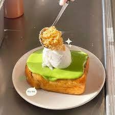 โทสต์สังขยา+ไอศครีม วันนี้เป็นขนมปังยาวค่ะ