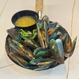 หอนแมลงภู่อบ