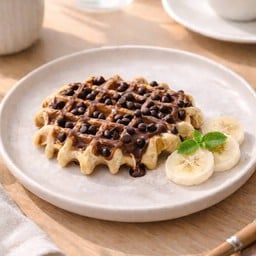 วาฟเฟิลกล้วยหอมนมสด - นูเทลล่าช็อคชิพ