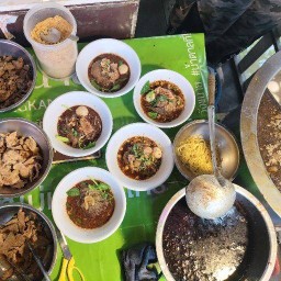 ก๋วยเตี๋ยวจอย