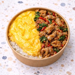 ข้าวหน้าไข่ข้น + กะเพราไส้อ่อน