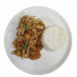 ข้าวไก่ทอดยำแซ่บ